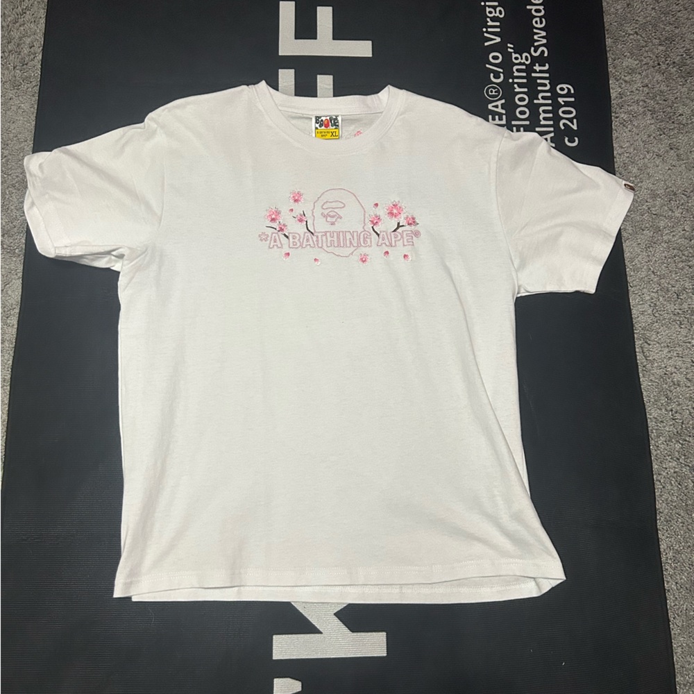 Roses Bape tee, Size XL